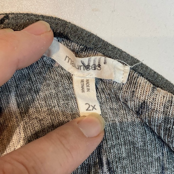 Maurices Womens Kimono Cardigan Bishop Sleeve Gray Floral Boho Lace Trim Sz 2X - Picture 3 of 8